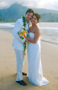 beach wedding photos on Kauai HI
