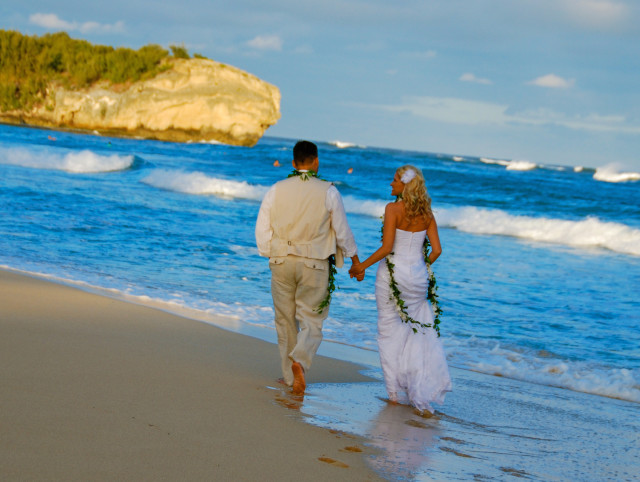 kauai-wedding-photography-featured-wedding-simple-beach-wedding-21