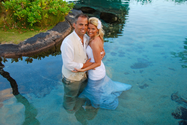 kauai-wedding-photography-featured-wedding-simple-beach-wedding-27