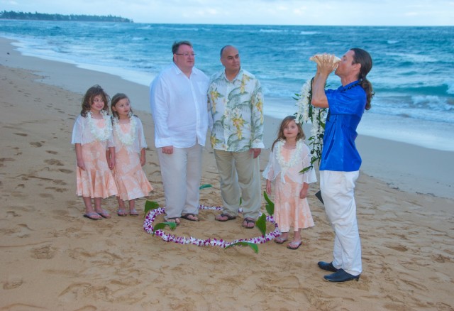 kauai-wedding-photography-gay-weddings-11