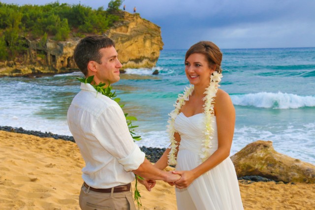 kauai-wedding-photography-trash-the-dress-candids-15