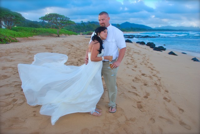 kauai-wedding-photography-trash-the-dress-candids-2